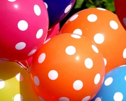 балон със печат полка точки весели парти балони миксирани цветове